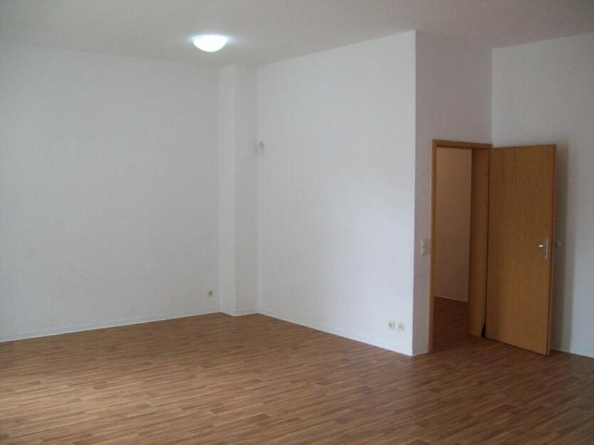 Sehr schöne 3-Raum-Wohnung in zentraler Lage von Zeitz mit Balkon