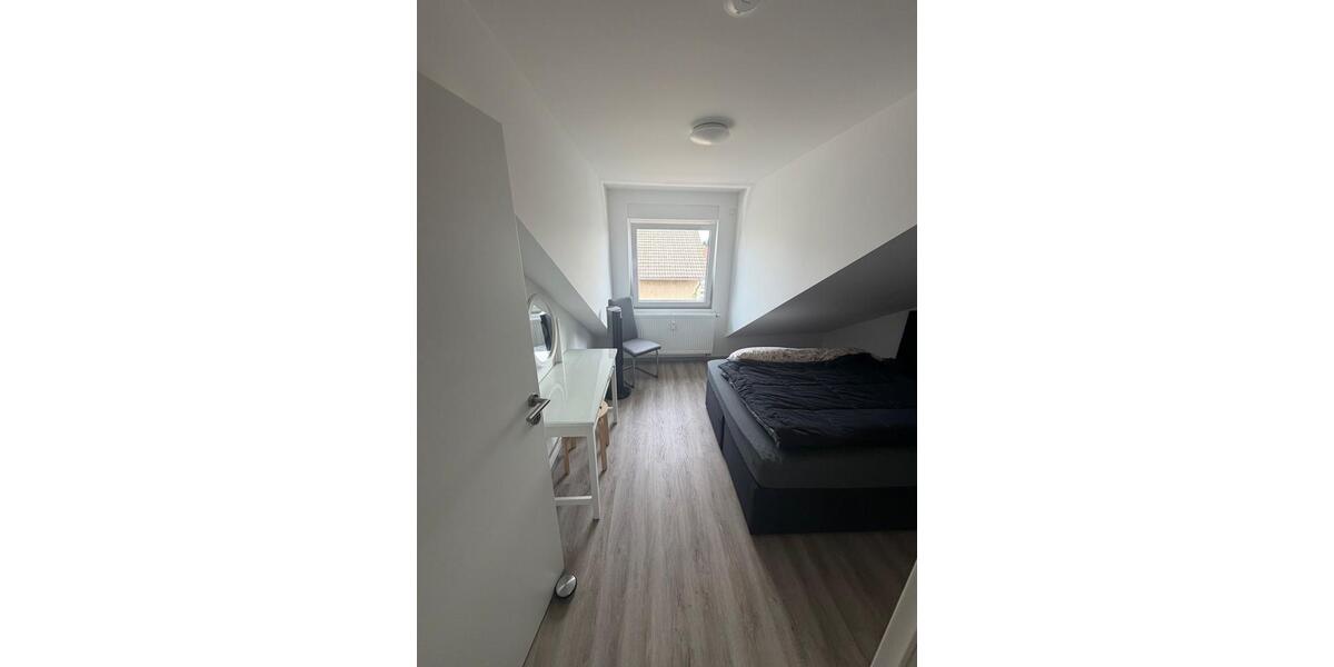Dachgeschoßwohnung Reilingen - 2.5 Zimmer, 67 m&sup2;, 900&euro; | Angebot:26517717