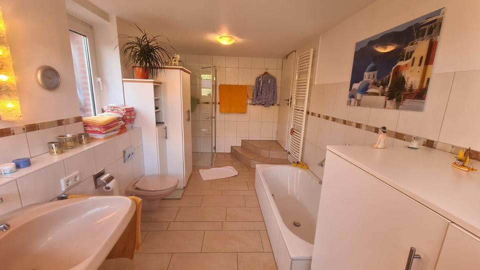 Helle Erdgeschosswohnung (148 m²) mit Garten, Terrasse, Kamin 4 zimmer