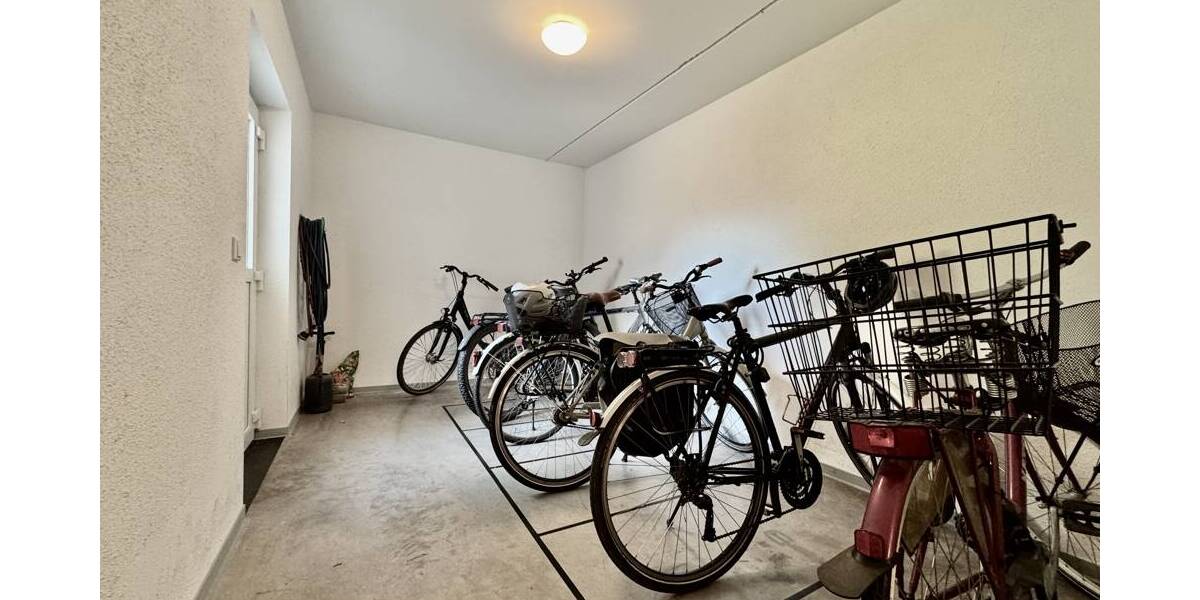 Etagenwohnung Heppenheim - 2 Zimmer, 93 m&sup2;, 1.150&euro; | Angebot:26065995