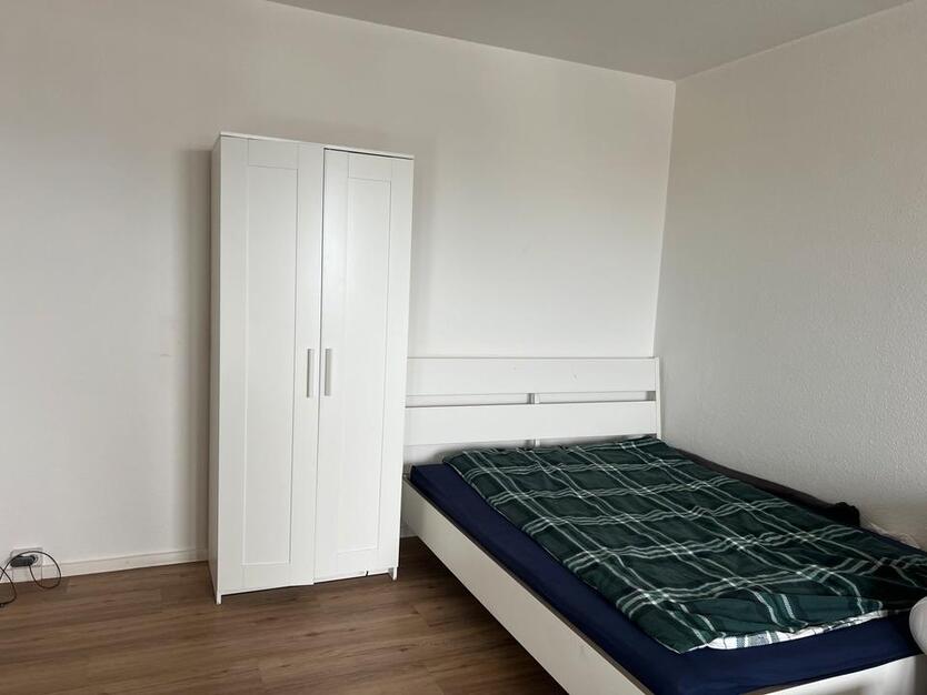 1-Zi Wohnung voll möbliert mit Balkon in Zentrum