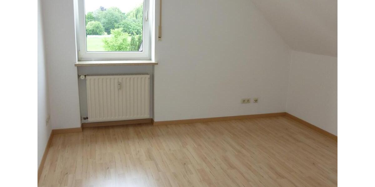 Dachgeschoßwohnung Schrobenhausen - 3 Zimmer, 74 m&sup2;, 745&euro; | Angebot:26646648