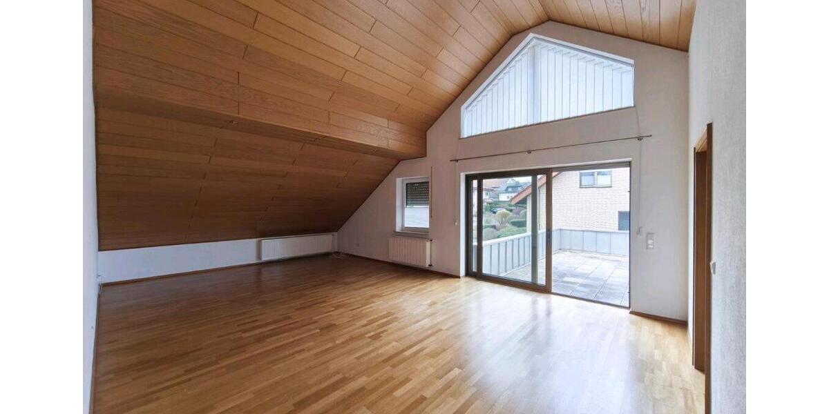 Dachgeschoßwohnung Bad Driburg - 4 Zimmer, 127 m&sup2;, 900&euro; | Angebot:25900234