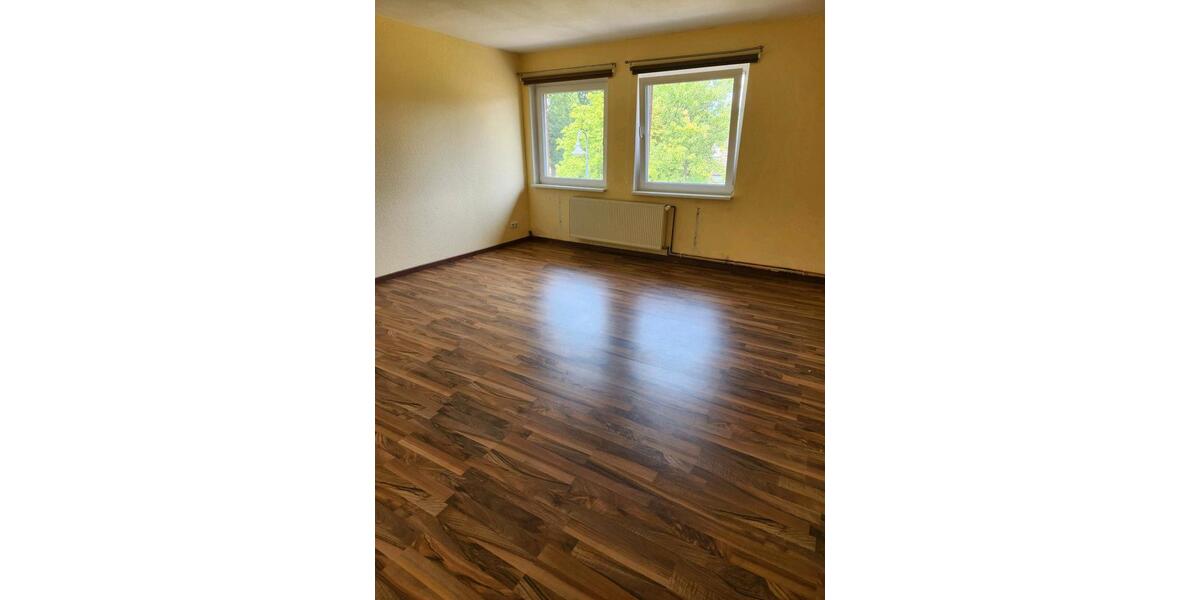 Etagenwohnung Eldingen - 3 Zimmer, 105 m&sup2;, 950&euro; | Angebot:26460044