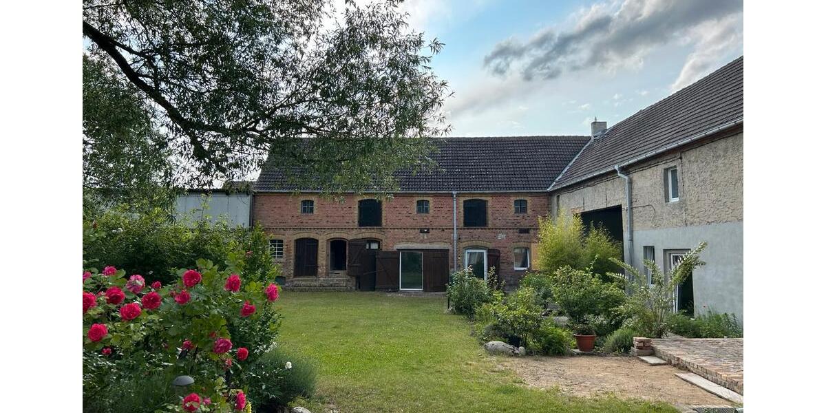 Etagenwohnung Jüterbog - 5 Zimmer, 150 m&sup2;, 950&euro; | Angebot:26682358
