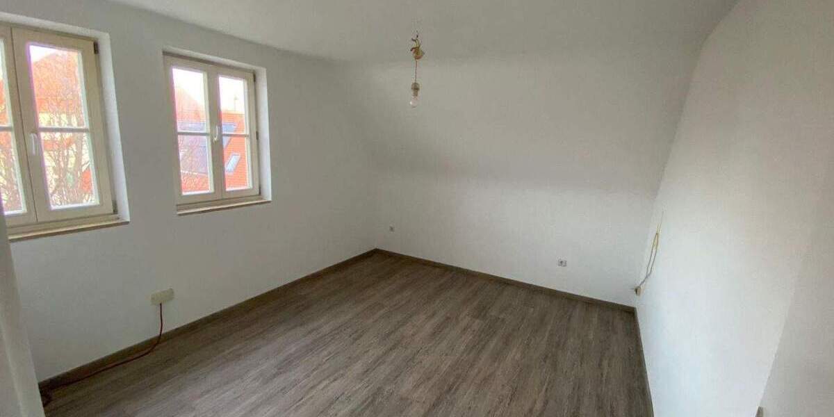 Etagenwohnung Forchheim - 3 Zimmer, 70 m&sup2;, 650&euro; | Angebot:26052955