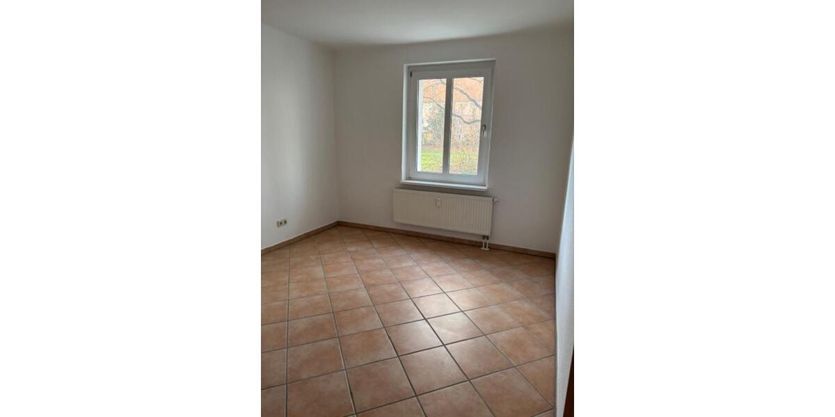 Erdgeschoßwohnung Bad Dürrenberg - 3 Zimmer, 67 m&sup2;, 468&euro; | Angebot:25393543