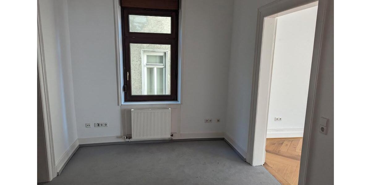 Hochparterre Stuttgart Stuttgart-Mitte - 5 Zimmer, 162 m&sup2;, 2.765&euro; | Angebot:26629228