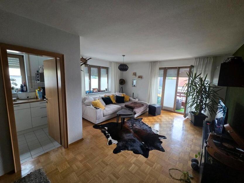 Zentrale 2 Zimmer Wohnung mit Balkon und Einzelgarage