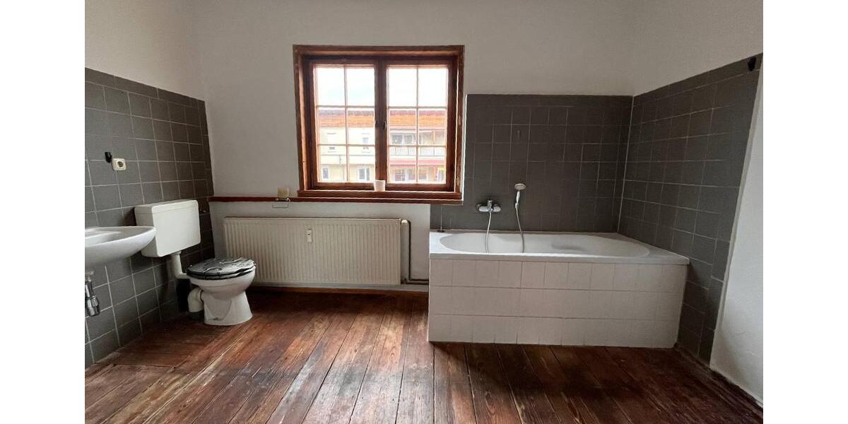 Etagenwohnung Neustadt an der Orla - 3 Zimmer, 70 m&sup2;, 450&euro; | Angebot:25994964