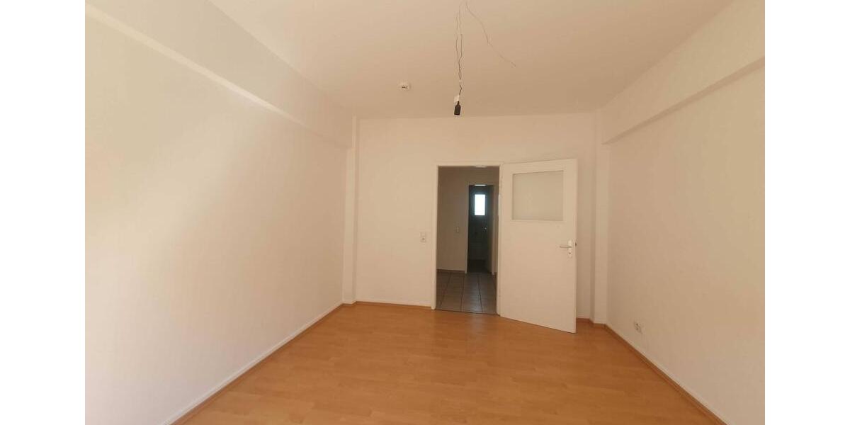 Etagenwohnung Köln Mülheim - 3 Zimmer, 94 m&sup2;, 1.285&euro; | Angebot:26440869