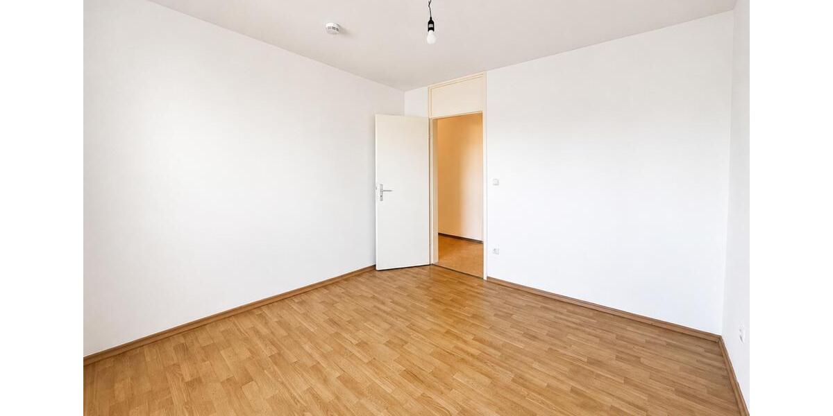 Etagenwohnung Karlsfeld - 3 Zimmer, 77 m&sup2;, 1.450&euro; | Angebot:26547211