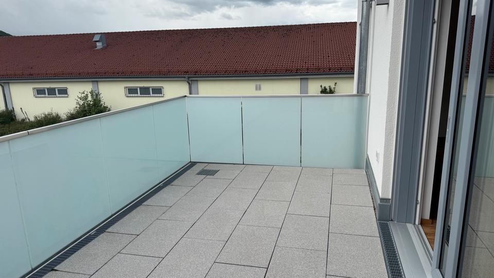 Etagenwohnung Dietfurt an der Altmühl - 3 Zimmer, 97 m&sup2;, 1.085&euro; | Angebot:26416878