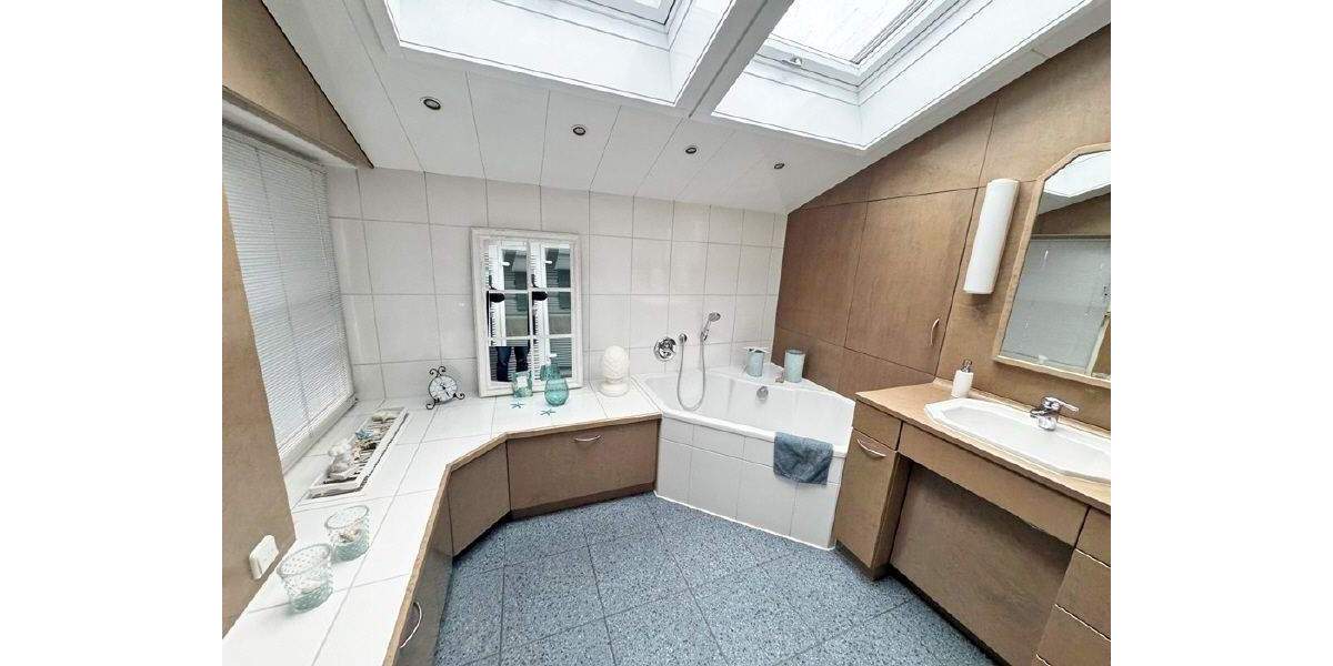 Mehrfamilienhaus, Wohnhaus Tettnang - 6 Zimmer, 140 m&sup2;, 2.250&euro; | Angebot:25141884