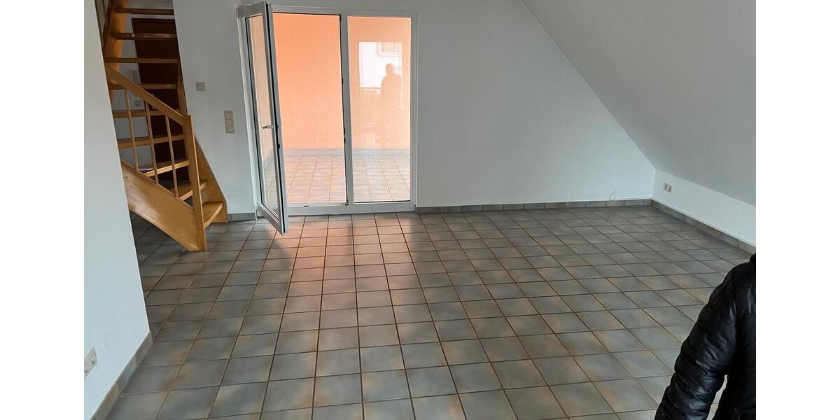 Dachgeschoßwohnung Neustadt an der Weinstraße - 2.5 Zimmer, 69 m&sup2;, 1.100&euro; | Angebot:24788077