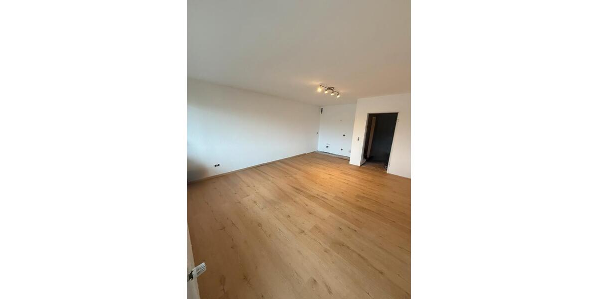Etagenwohnung Neuss Allerheiligen - 1 Zimmer, 37 m&sup2;, 670&euro; | Angebot:25136966