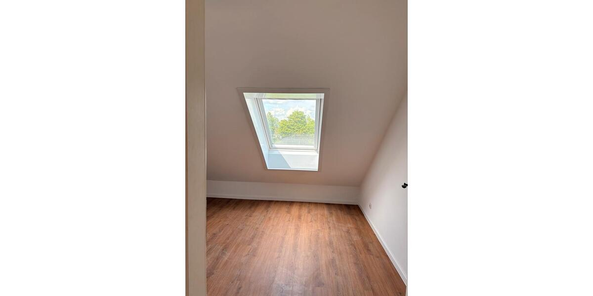 Dachgeschoßwohnung Finsing - 2 Zimmer, 40 m&sup2;, 650&euro; | Angebot:26592608