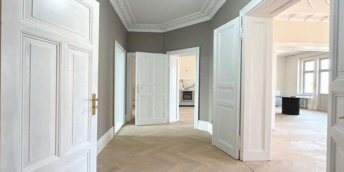 Etagenwohnung Görlitz Innenstadt - 4 Zimmer, 140 m&sup2;, 1.400&euro; | Angebot:26335689