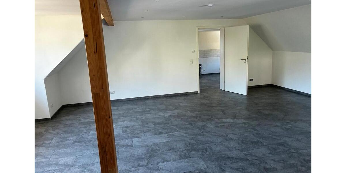 Dachgeschoßwohnung Lohr am Main - 5 Zimmer, 90 m&sup2;, 1.000&euro; | Angebot:26482745