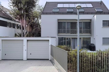 Lichtdurchflutete 3-Zimmer DG-Wohnung mit Balkon in S-Degerloch 3 zimmer