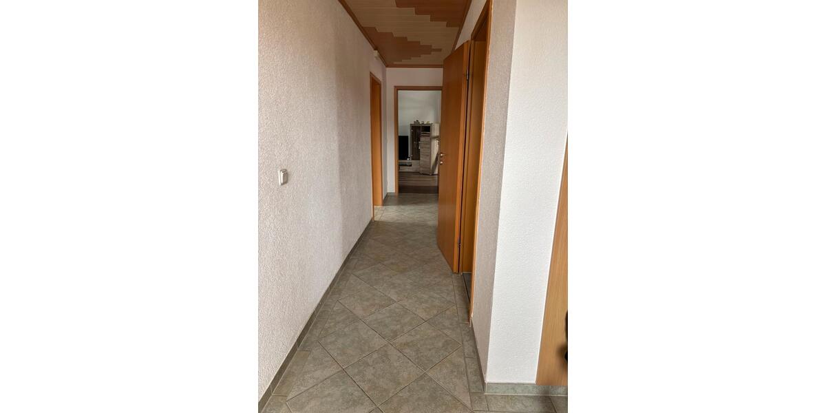 Dachgeschoßwohnung Floh-Seligenthal Seligenthal - 3 Zimmer, 65 m&sup2;, 422&euro; | Angebot:26038773