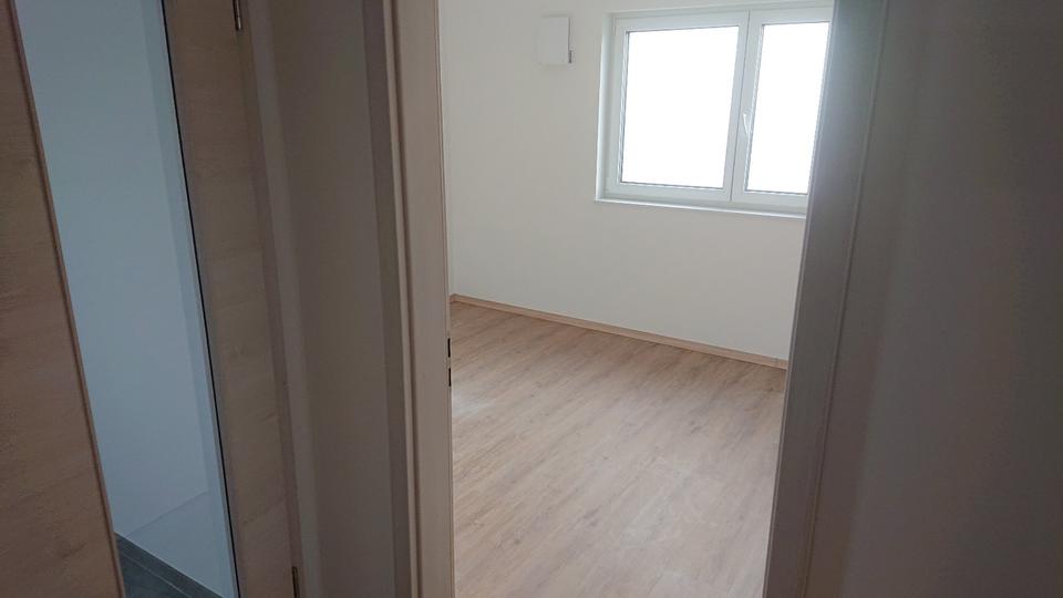 Etagenwohnung Monheim - 4 Zimmer, 99 m&sup2;, 1.110&euro; | Angebot:26019911