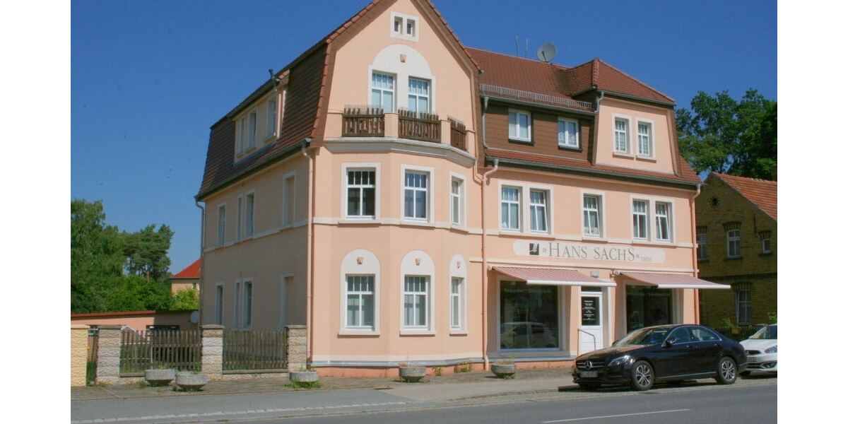 Schicke Dachgeschosswohnung mit EBK! - Dachgeschoßwohnung Bernsdorf | Angebot:24116791