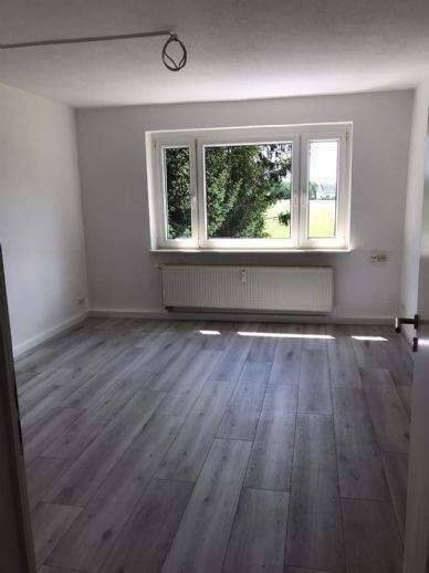 Etagenwohnung Glauchau Reinholdshain - 5 Zimmer, 105 m&sup2;, 640&euro; | Angebot:26834331
