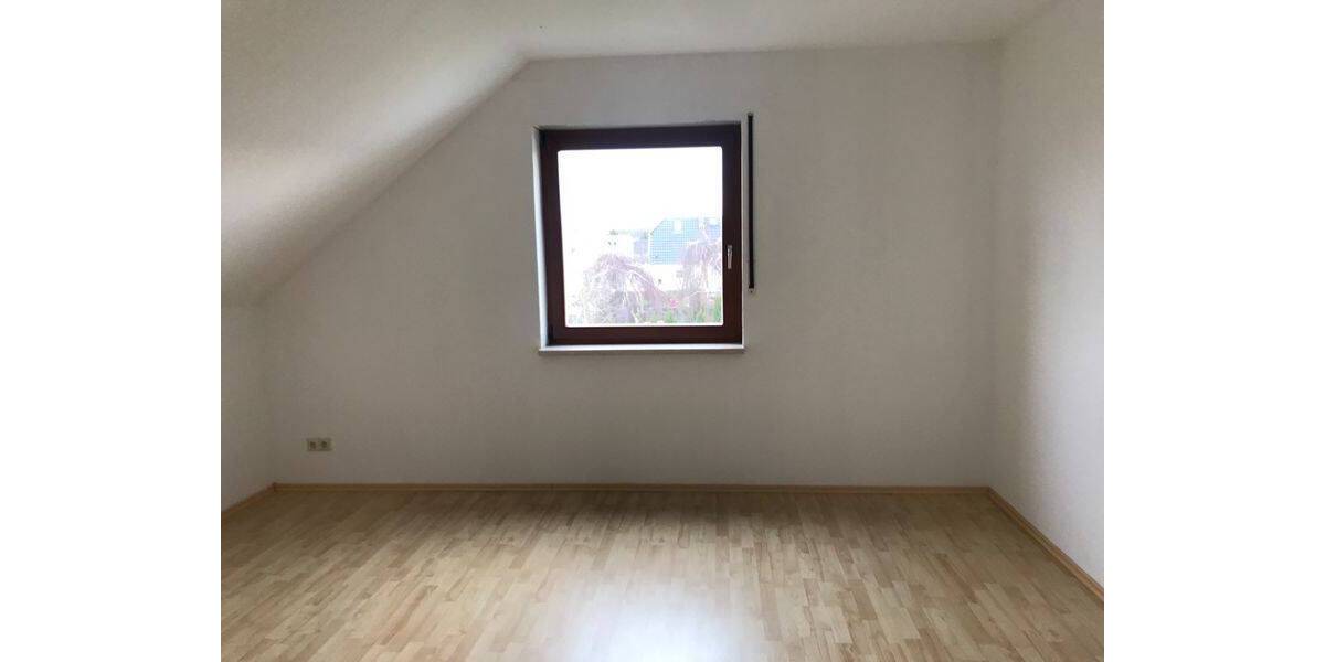 Etagenwohnung Wurzen Kühren - 3 Zimmer, 77 m&sup2;, 380&euro; | Angebot:26470894