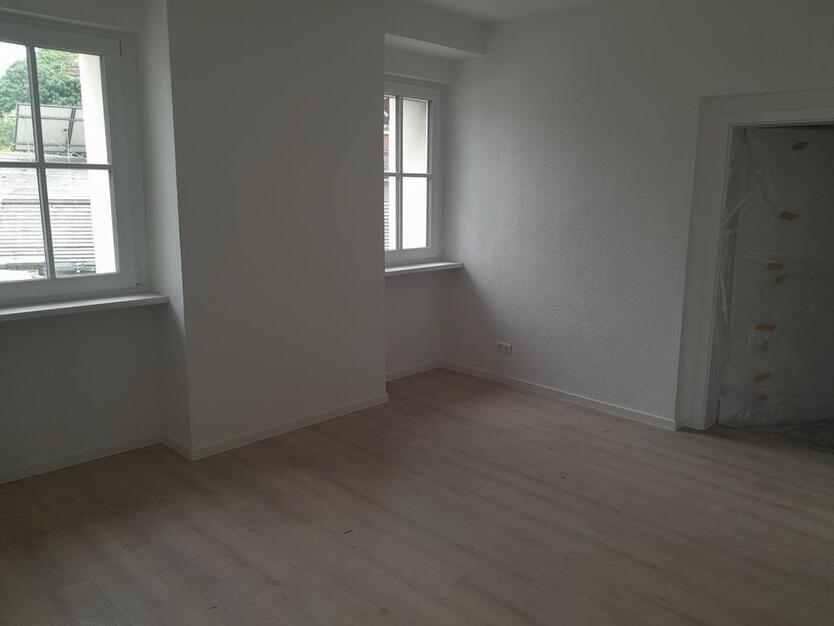 Wohnung in Brodau komplett neu renoviert mit neuer Küche und Gart