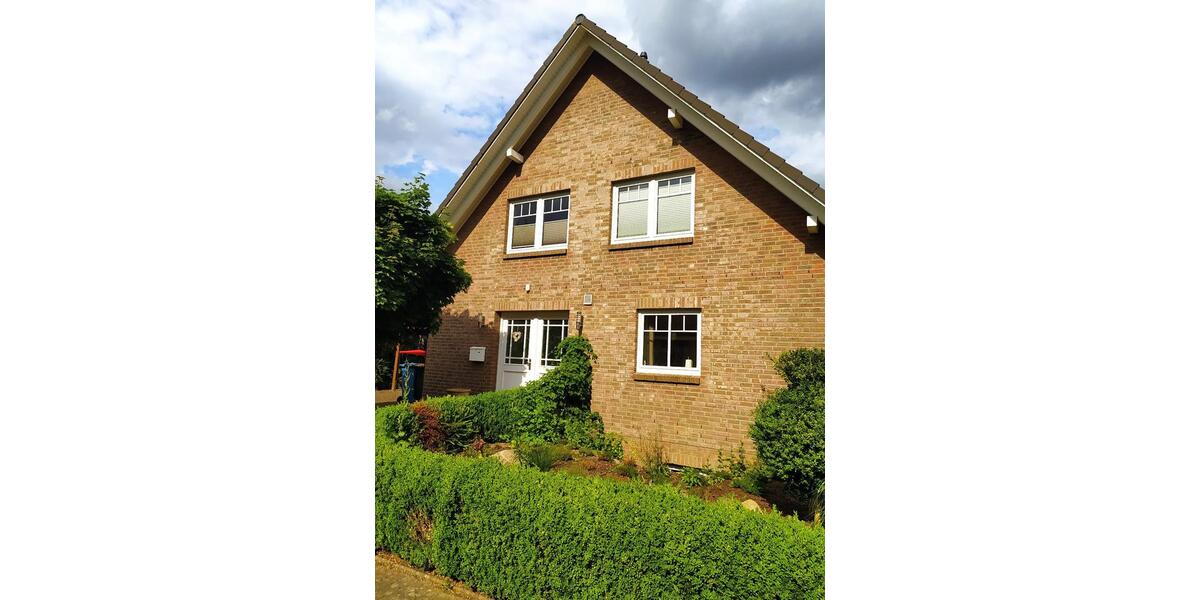 Einfamilienhaus Trittau - 4 Zimmer, 121 m&sup2;, 1.900&euro; | Angebot:26242009