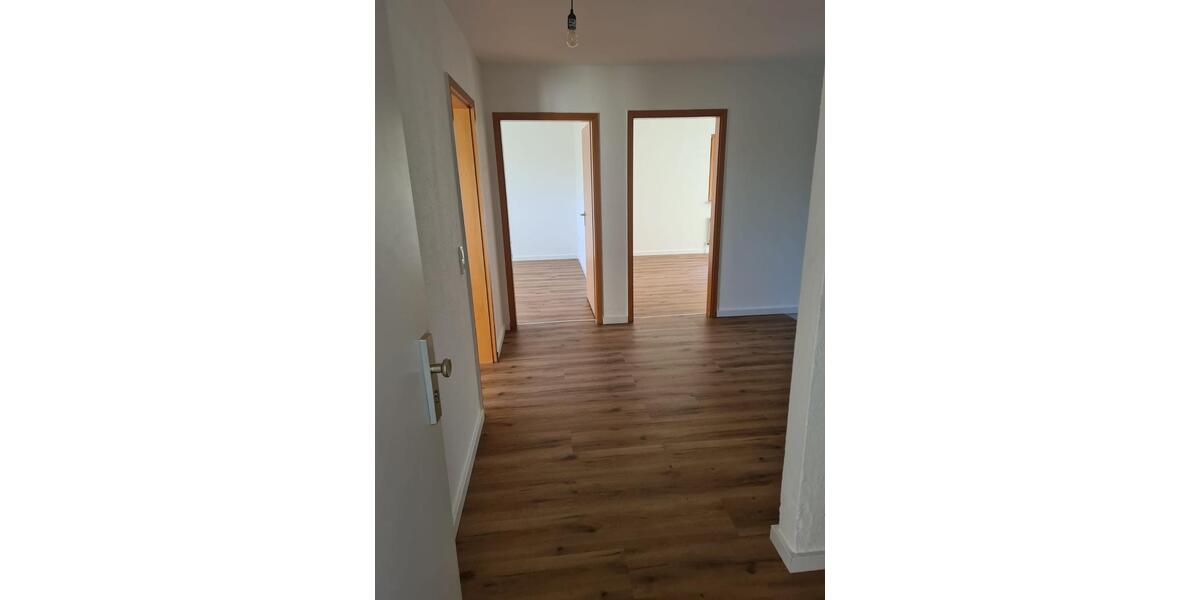 Freundliche 3- Zi.- Whg. im Grünen, eigener Garten 3 zimmer