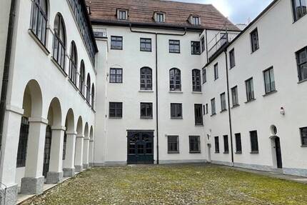 Wohnung Augsburg Innenstadt - 4 Zimmer, 139 m&sup2;, 1.450&euro; | Angebot:26731120