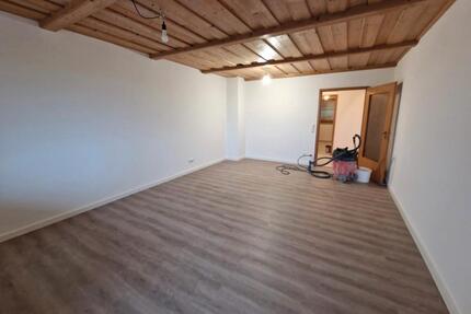 Wohnung Forchheim - 3 Zimmer, 77 m&sup2;, 1.350&euro; | Angebot:24783147