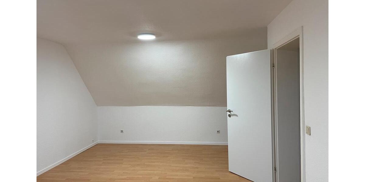 Dachgeschoßwohnung Fernwald - 3 Zimmer, 70 m&sup2;, 650&euro; | Angebot:24812085