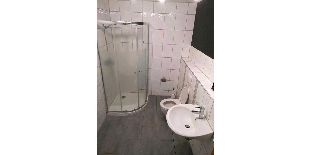 Wohnen auf Zeit Grevenbroich Hemmerden - 8 Zimmer, 220 m&sup2;, 450&euro; | Angebot:26597656