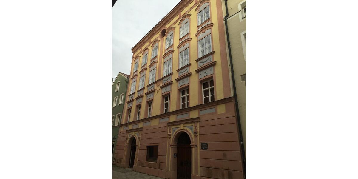 Etagenwohnung Burghausen - 2 Zimmer, 107 m&sup2;, 1.025&euro; | Angebot:25378085