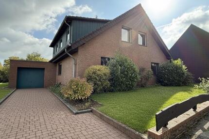 Renovierte 3-Zimmer-Wohnung mit Balkon im OG zimmer