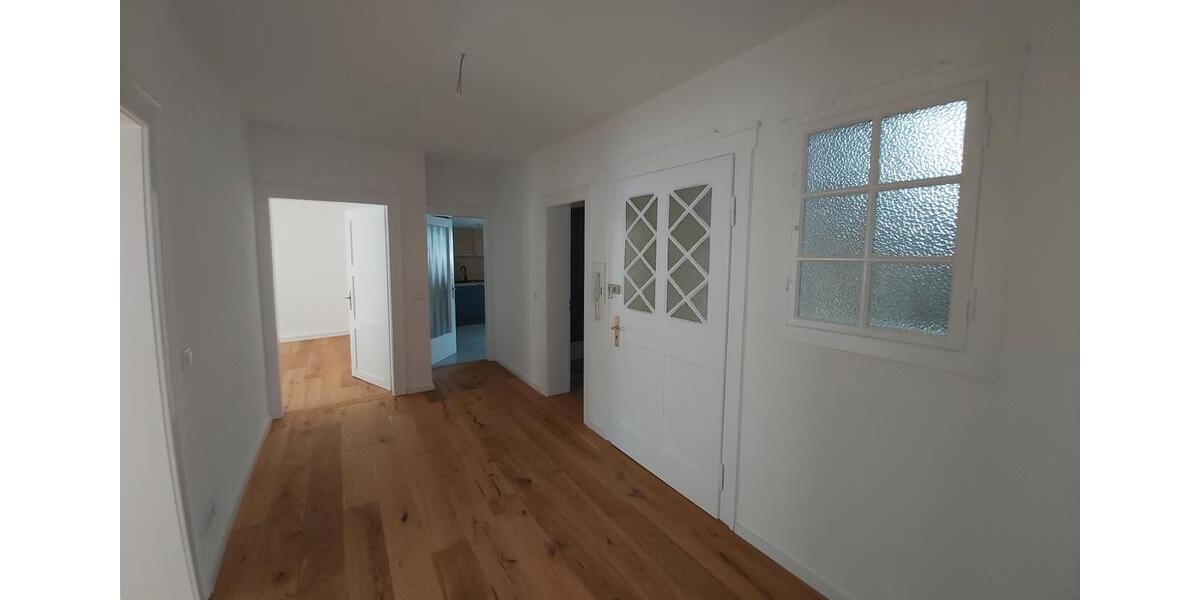 Etagenwohnung Weiden in der Oberpfalz - 4 Zimmer, 110 m&sup2;, 1.200&euro; | Angebot:26521936