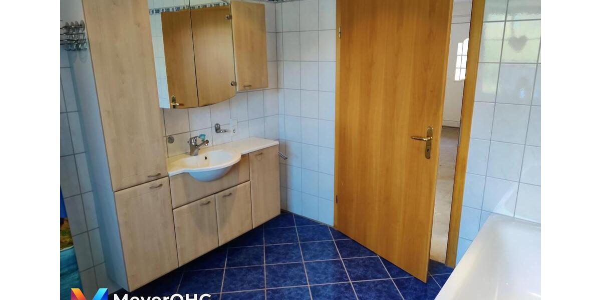 Erdgeschoßwohnung Weener - 3 Zimmer, 119 m&sup2;, 900&euro; | Angebot:23705775