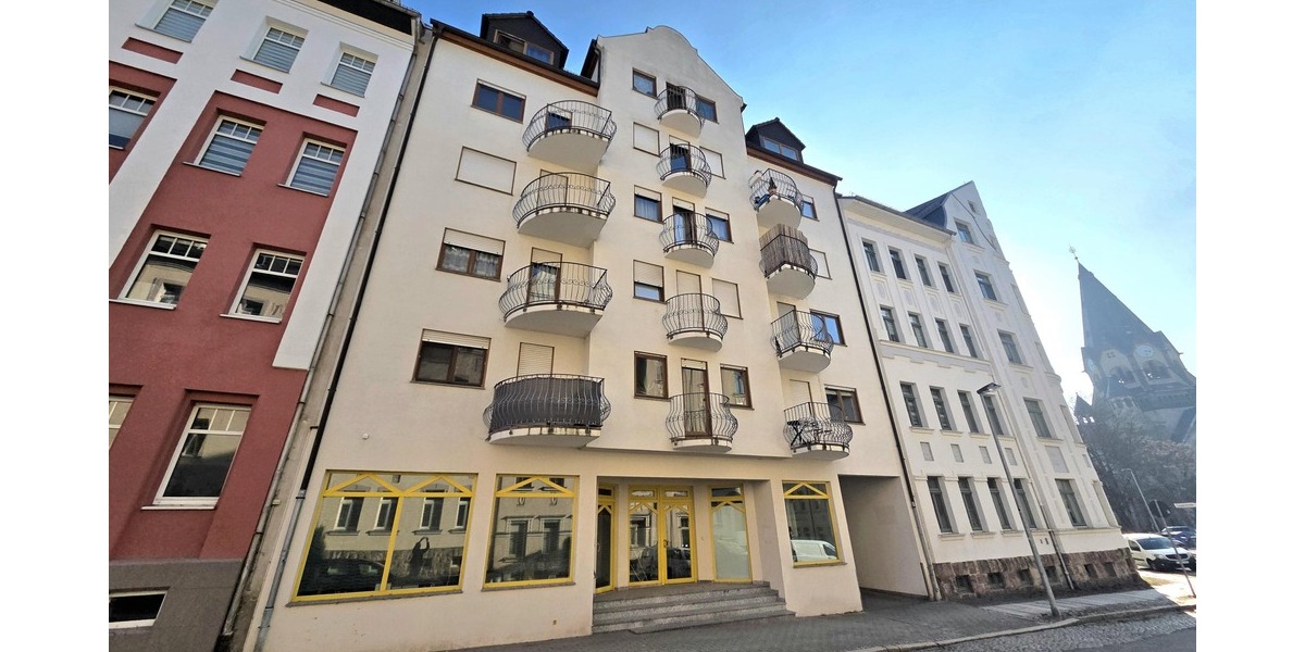 Tolle 2-Zimmer-Wohnung mit Einbauküche, Waschmaschine und Aufzug! - Dachgeschoßwohnung Chemnitz Lutherviertel | Angebot:26096660