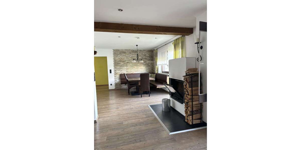Etagenwohnung Freilassing Neuhofham - 4.5 Zimmer, 165 m&sup2;, 1.850&euro; | Angebot:26947784