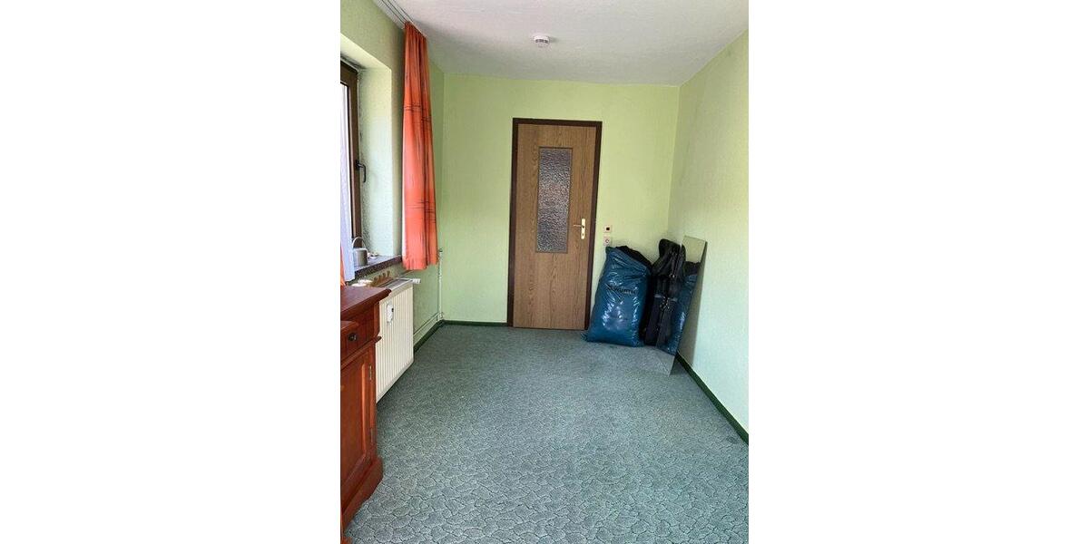 Dachgeschoßwohnung Aue-Bad Schlema Bad Schlema - 2 Zimmer, 46 m&sup2;, 210&euro; | Angebot:26688585