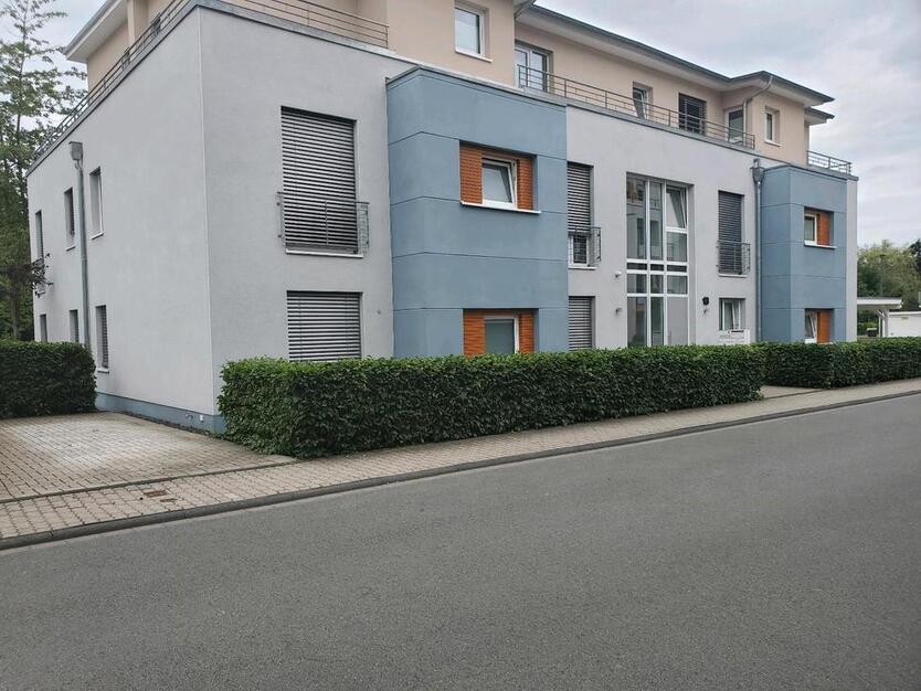 Helle & renovierte Wohnung in bester Lage in Dreis-Tiefenbach