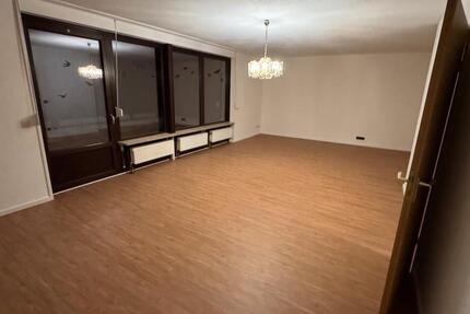 Freistehendes Haus mit ca. 200 m², Garten & Parkplatz 7 zimmer