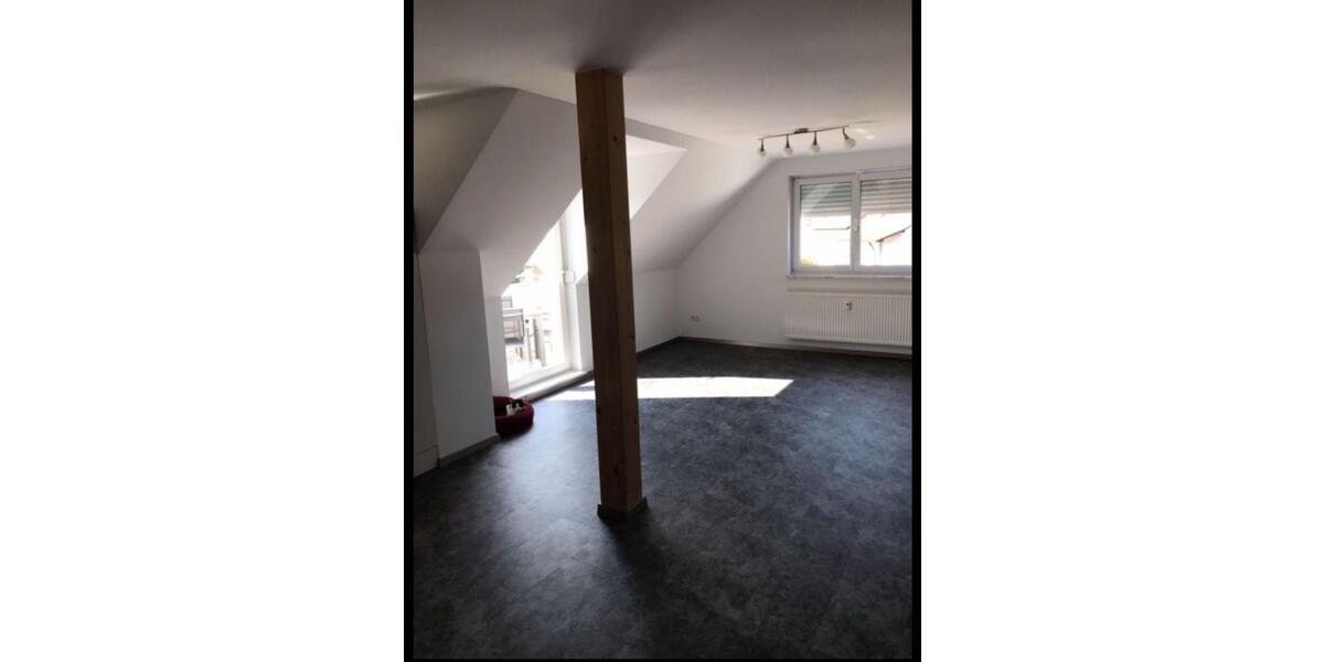 Etagenwohnung Burglengenfeld - 2.5 Zimmer, 77 m&sup2;, 985&euro; | Angebot:26048587