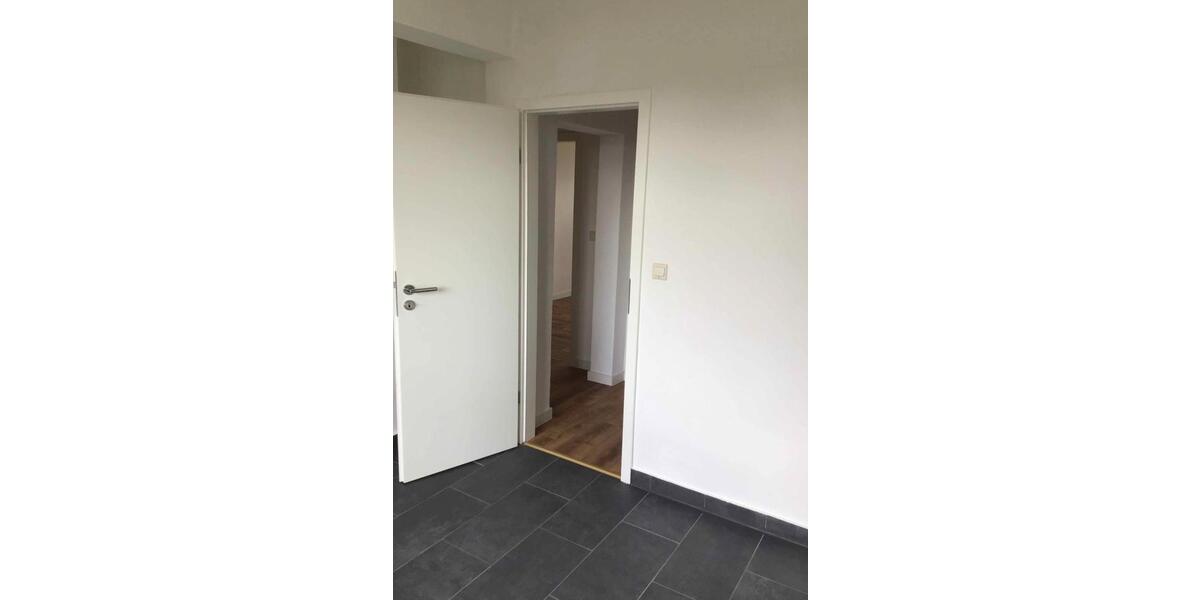 Etagenwohnung Stavenhagen - 3 Zimmer, 64 m&sup2;, 415&euro; | Angebot:24703537