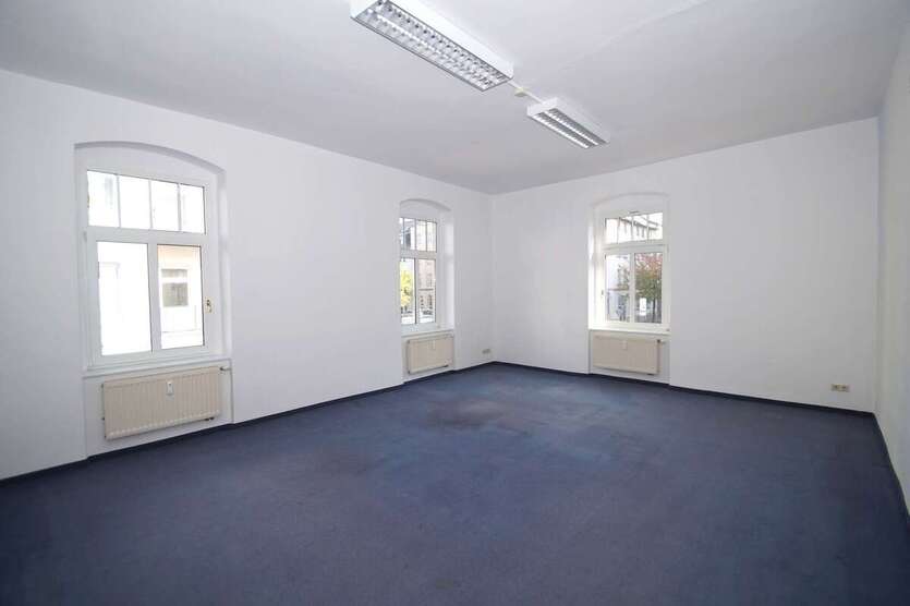 Umbau nach Ihren Wünschen! Helle Büro- Praxisfläche in zentraler Lage! 5 zimmer