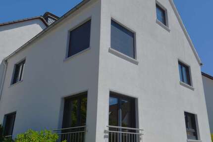 Haus Dreieich - 5 Zimmer, 120 m&sup2;, 2.200&euro; | Angebot:26975583