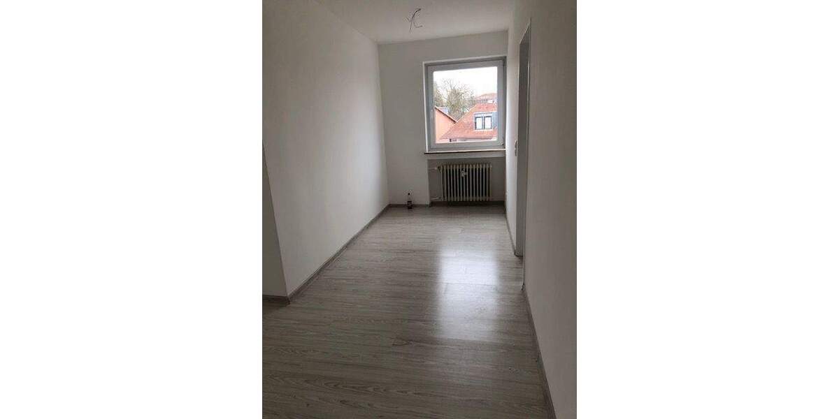 Etagenwohnung Coburg - 2 Zimmer, 63 m&sup2;, 580&euro; | Angebot:26671881
